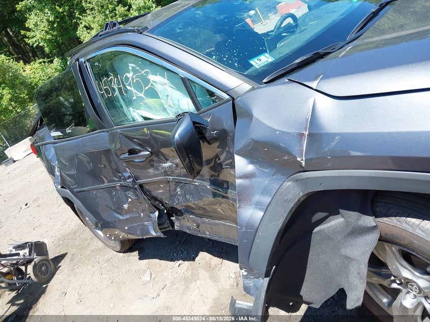 TOYOTA RAV4 - zdjęcie 13