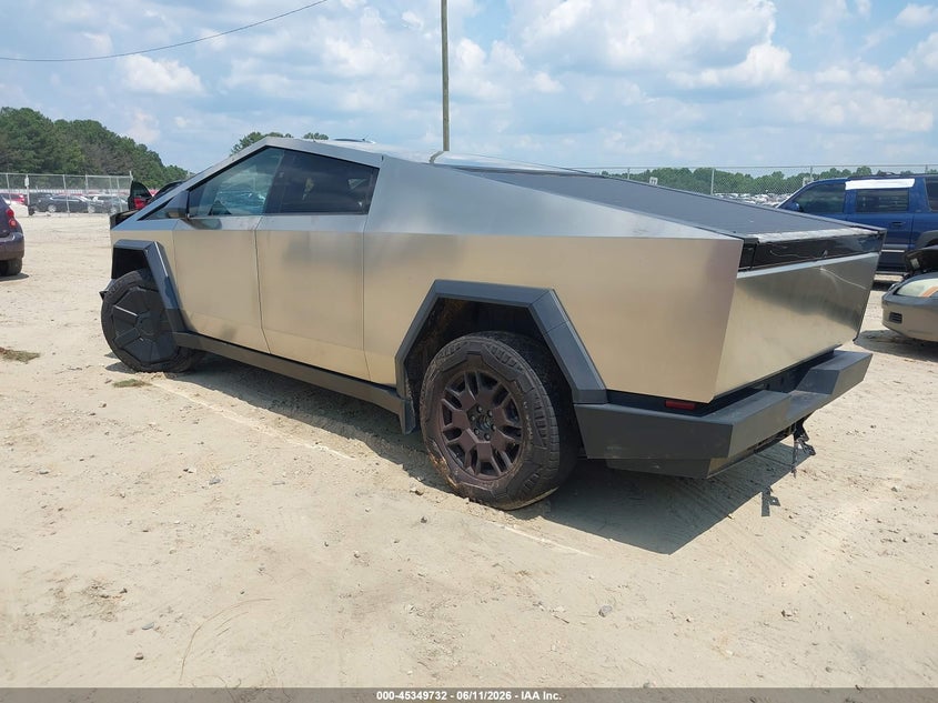 Vin: 7g2cehed1ra024695, lot: 45847679, tesla cybertruck all-wheel drive 20243