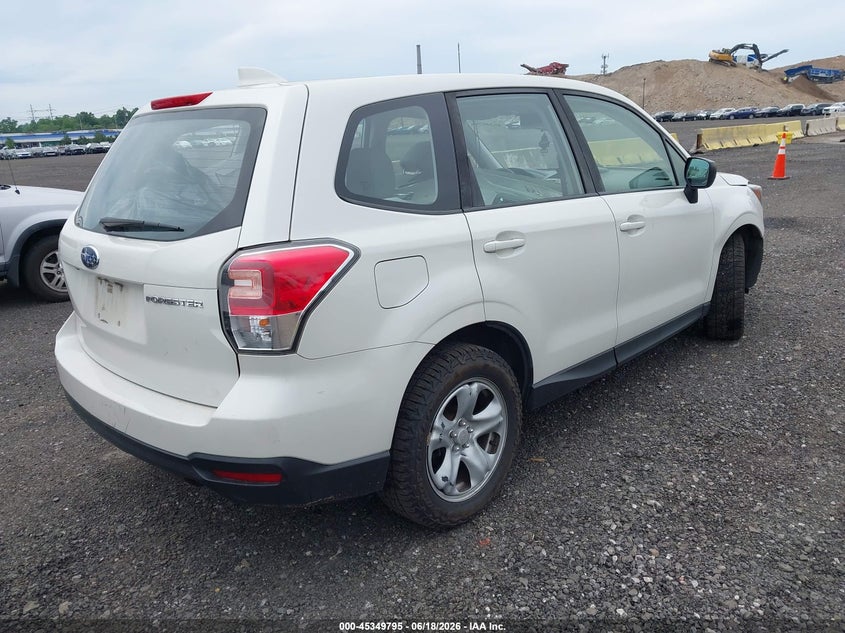 2018 SUBARU FORESTER auction photo 4