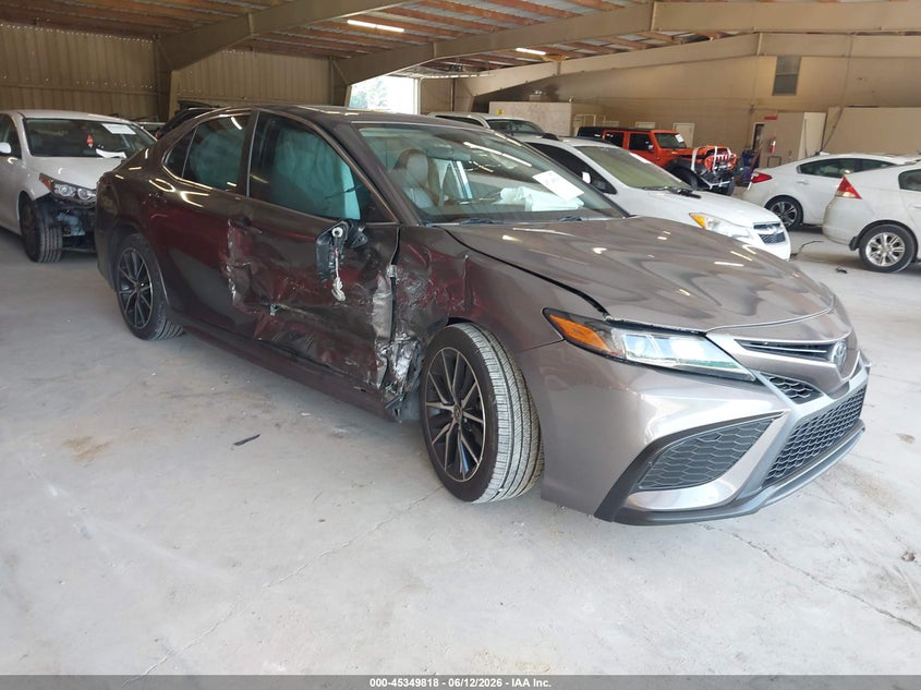 TOYOTA CAMRY - zdjęcie 1