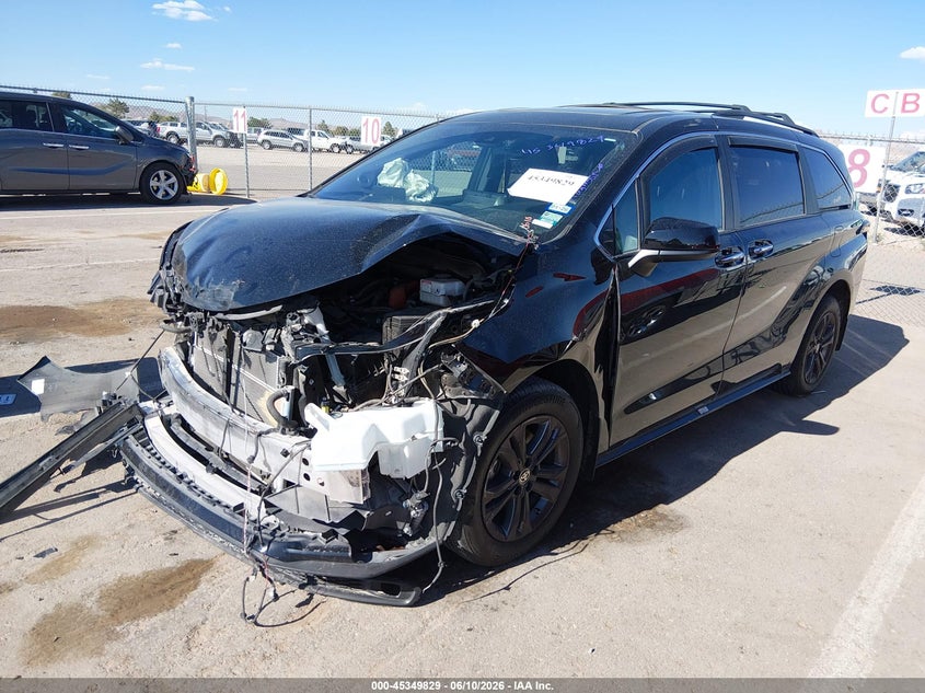 VIN 5TDCSKFC1RS118900 2024 TOYOTA SIENNA WOODLAND EDITION