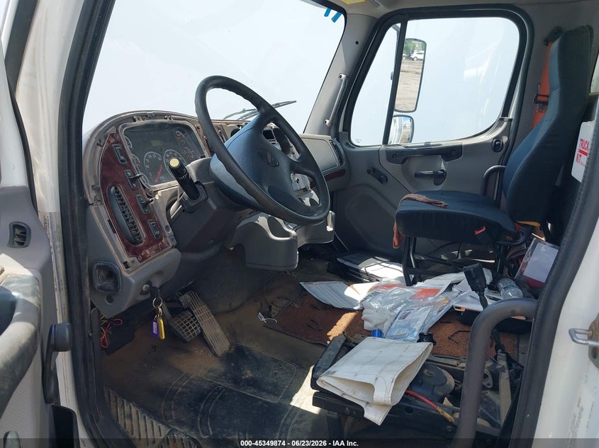 2014 FREIGHTLINER M2 auction photo 6