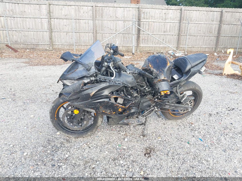 KAWASAKI EX650 2025
