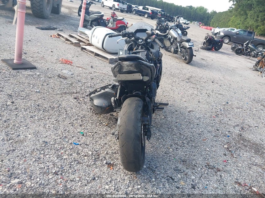 2025 Kawasaki Ex650 P VIN: ML5EXEP12SDAE5684 Lot: 45350095