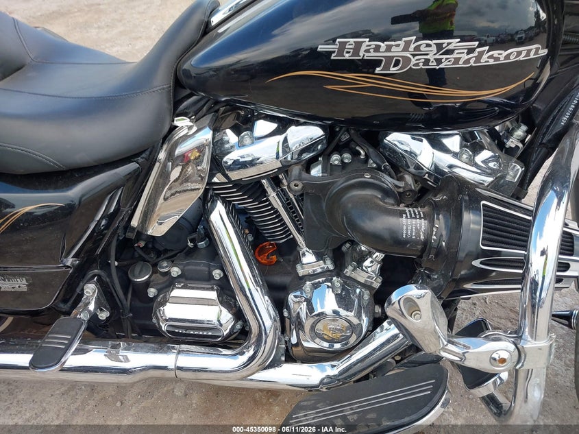 2020 HARLEY-DAVIDSON FLHX auction photo 8