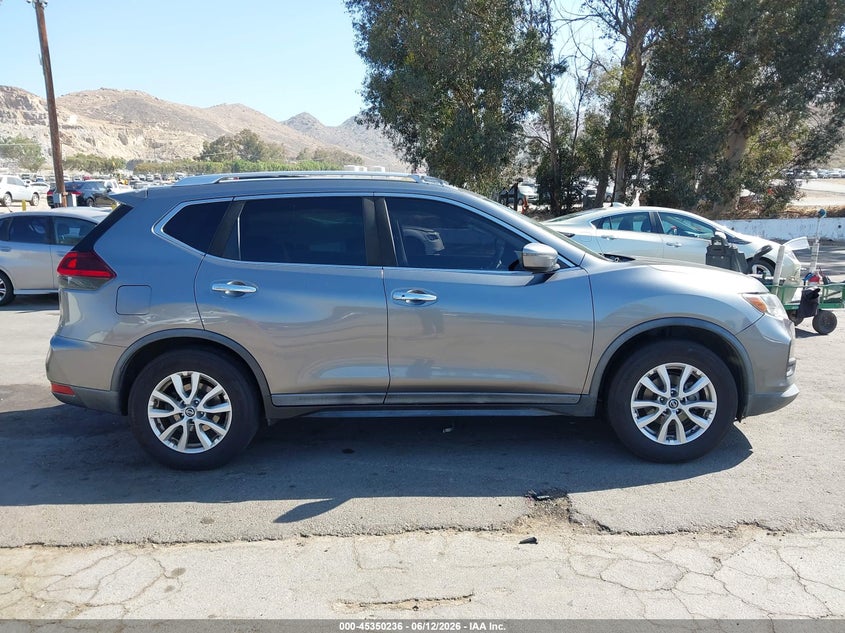 VIN KNMAT2MT5JP562920 2018 NISSAN ROGUE SV