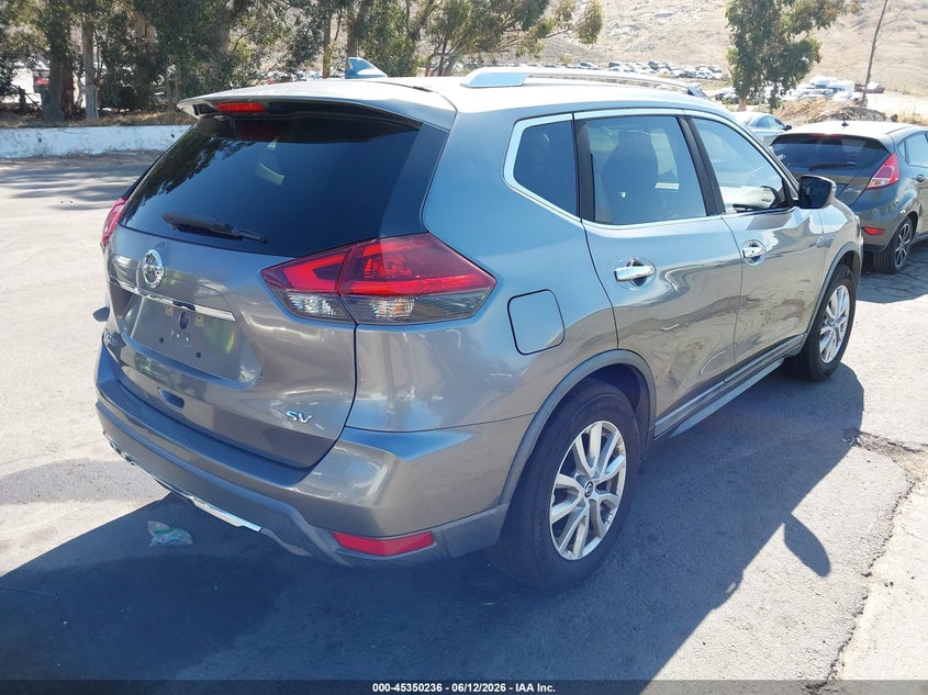VIN KNMAT2MT5JP562920 2018 NISSAN ROGUE SV