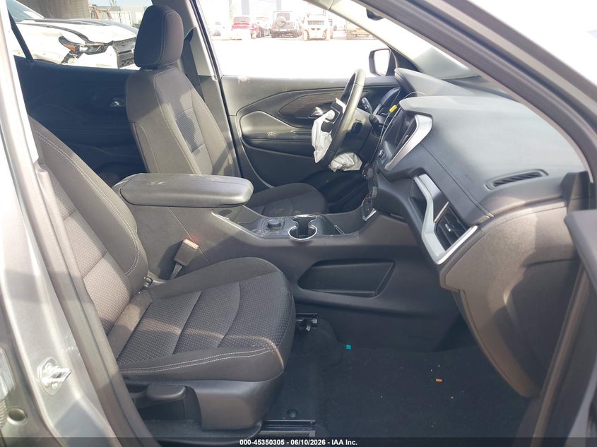 2024 GMC TERRAIN auction photo 5