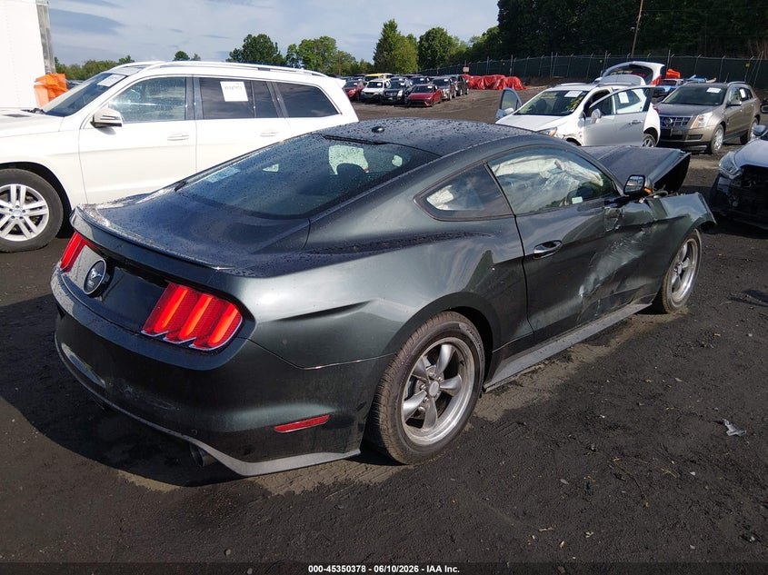 FORD MUSTANG - zdjęcie 4