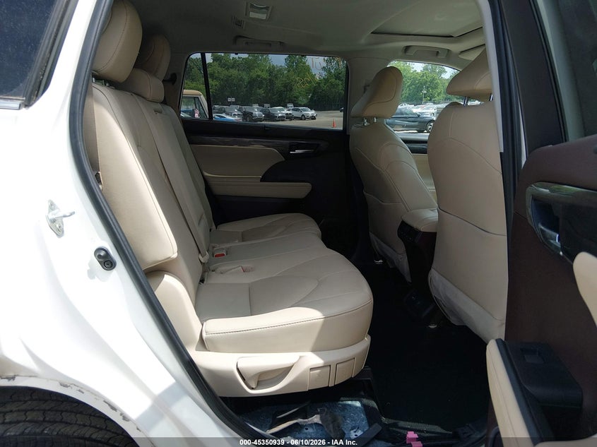 TOYOTA HIGHLANDER - zdjęcie 8