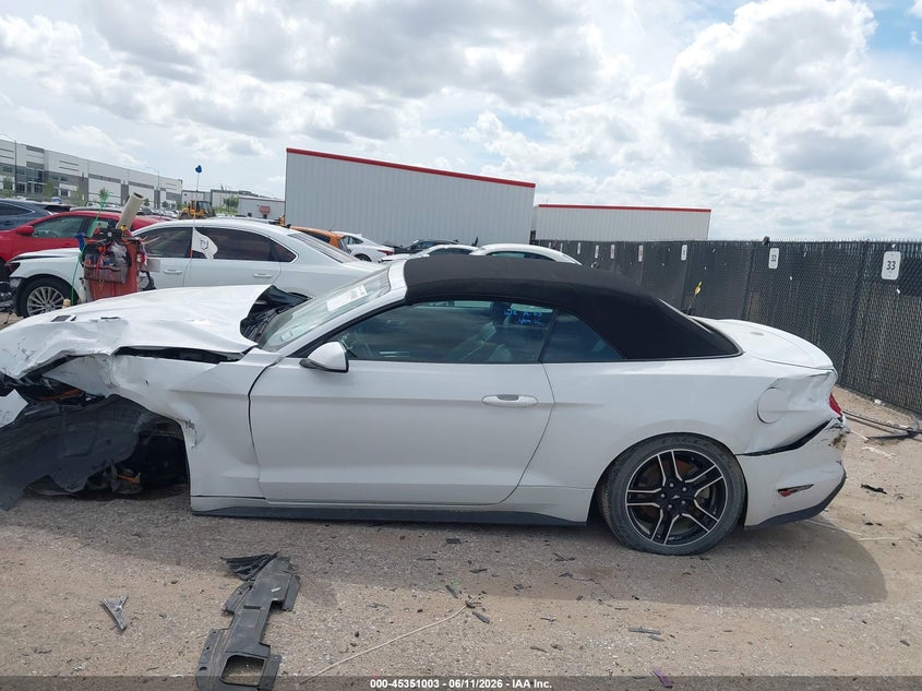 FORD MUSTANG - zdjęcie 14