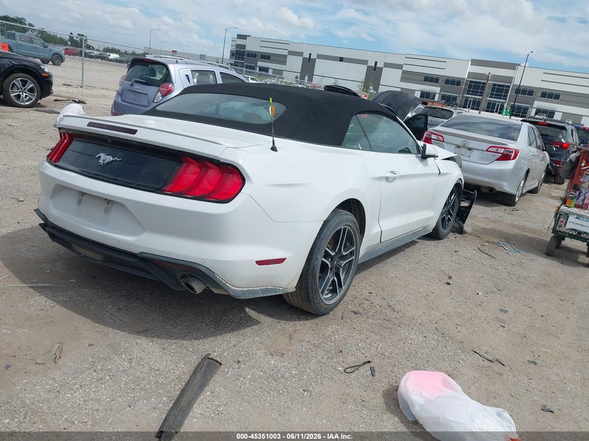 FORD MUSTANG - zdjęcie 4
