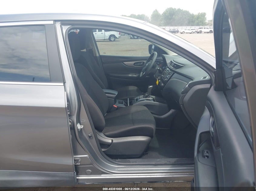 2017 NISSAN ROGUE SPORT auction photo 5