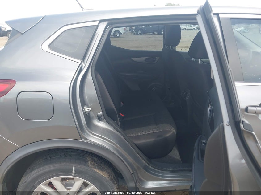 2017 NISSAN ROGUE SPORT auction photo 8