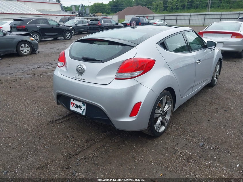 2017 HYUNDAI VELOSTER — zdjęcie 4