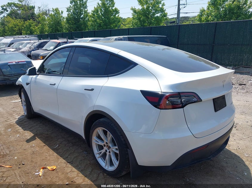 2023 TESLA MODEL Y auction photo 3