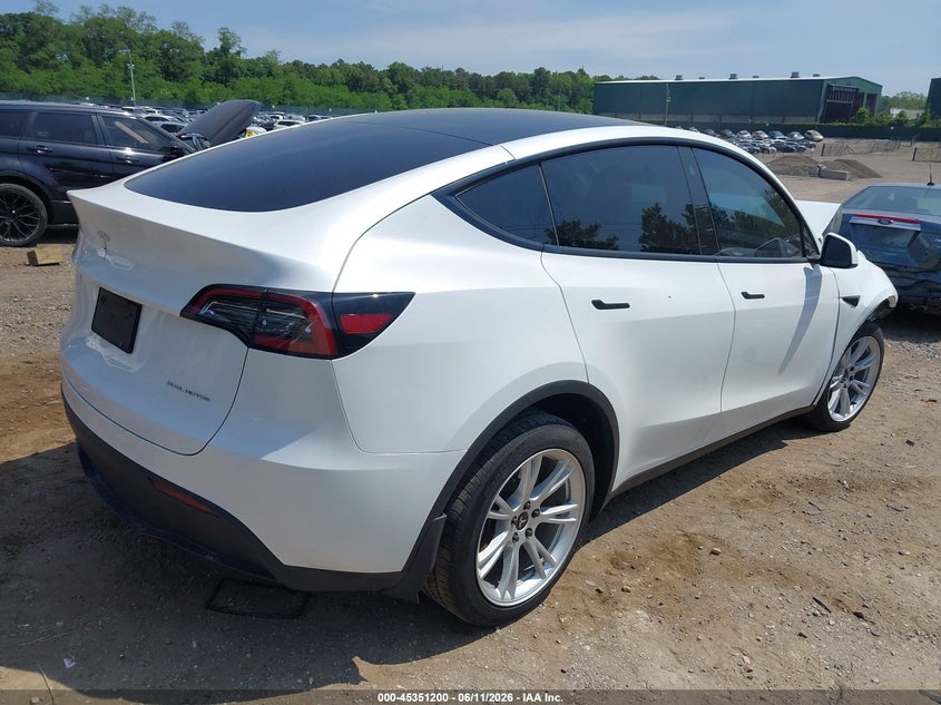 2023 TESLA MODEL Y auction photo 4