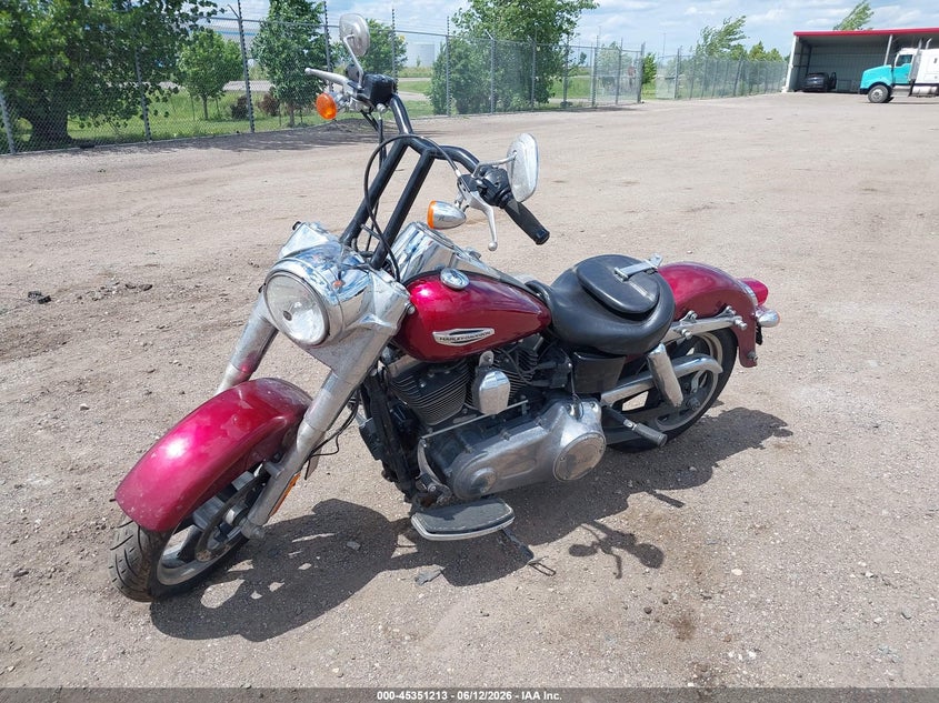 2016 HARLEY-DAVIDSON SWITCHBACK MOTO 2