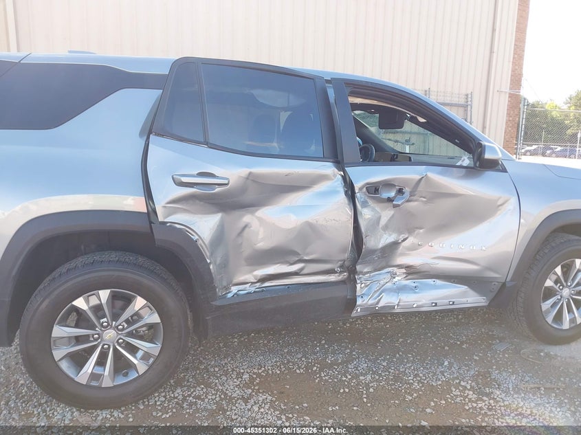 2025 CHEVROLET EQUINOX auction photo 6