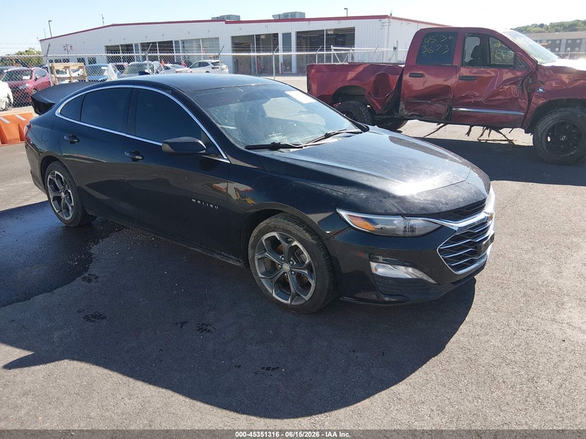 2021 CHEVROLET MALIBU  (VIN: 1G1ZD5ST6MF067584)