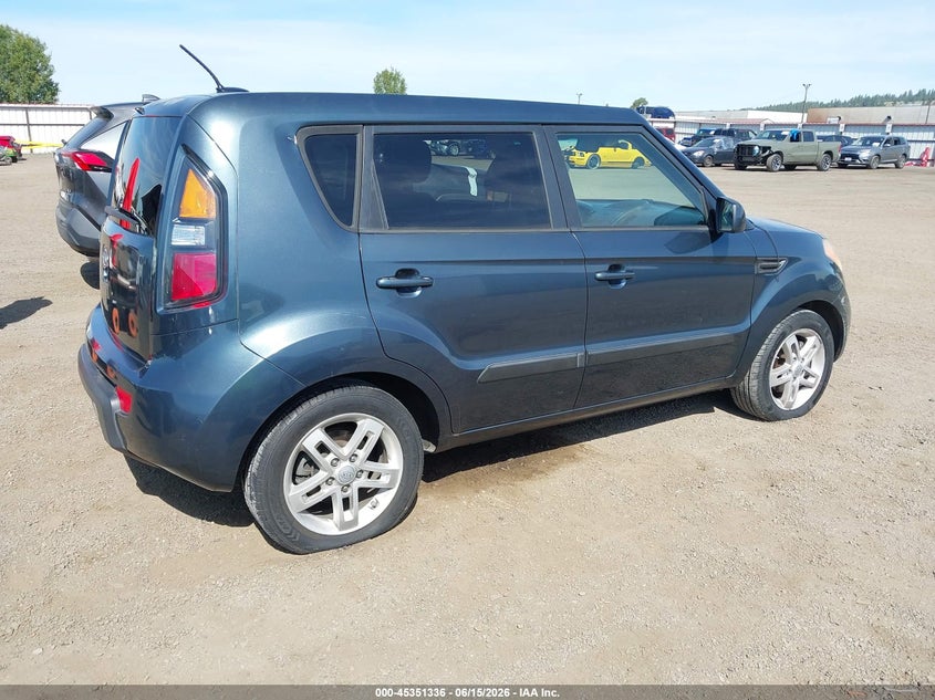 2011 KIA SOUL auction photo 4
