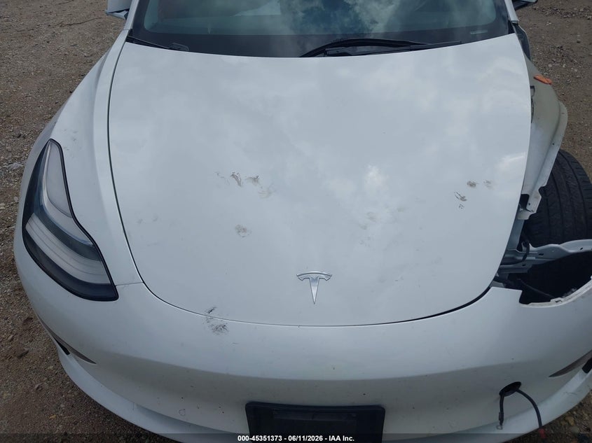 2019 Tesla Model 3 Long Range/Performance VIN: 5YJ3E1EB8KF511538 Lot: 45351373