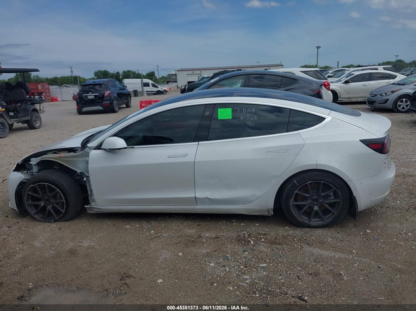2019 Tesla Model 3 Long Range/Performance VIN: 5YJ3E1EB8KF511538 Lot: 45351373