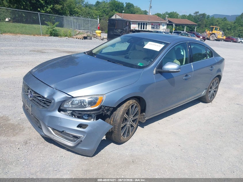 2017 VOLVO S60 INSCRIPTION auction photo 2
