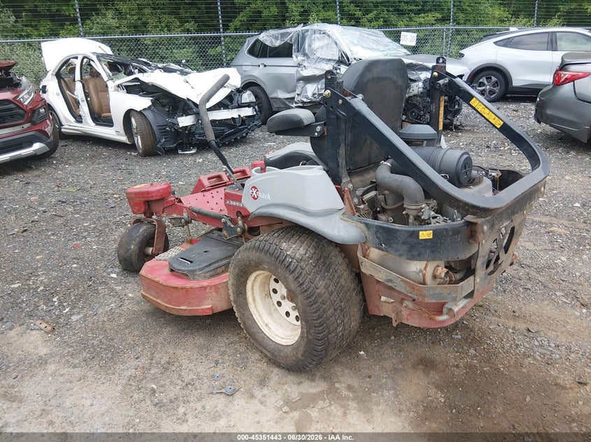 2020 EXMARK LAZER X SERIES ZERO TURN MOWER auction photo 3