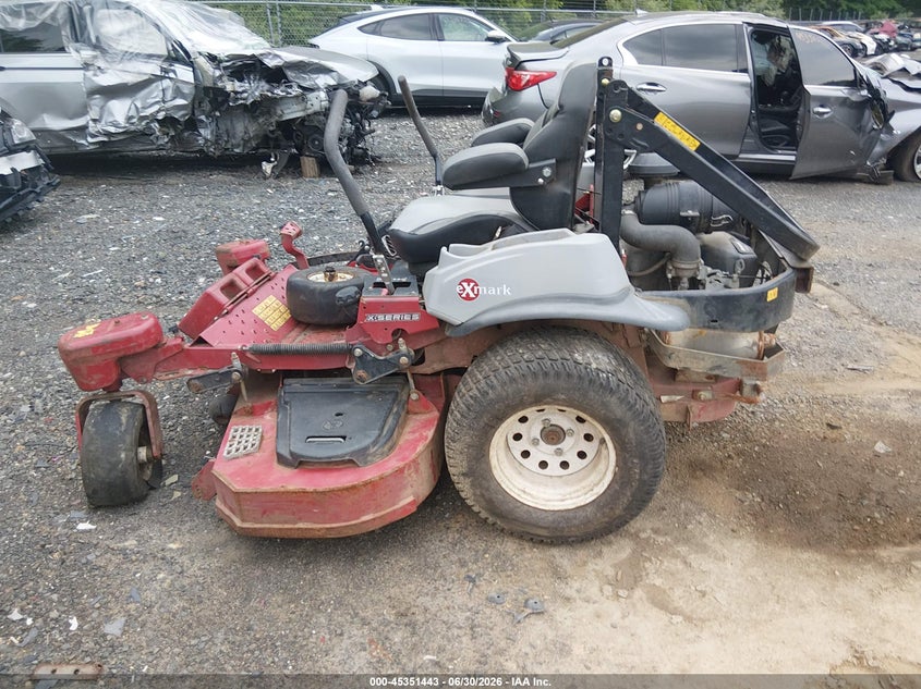 2020 EXMARK LAZER X SERIES ZERO TURN MOWER auction photo 8
