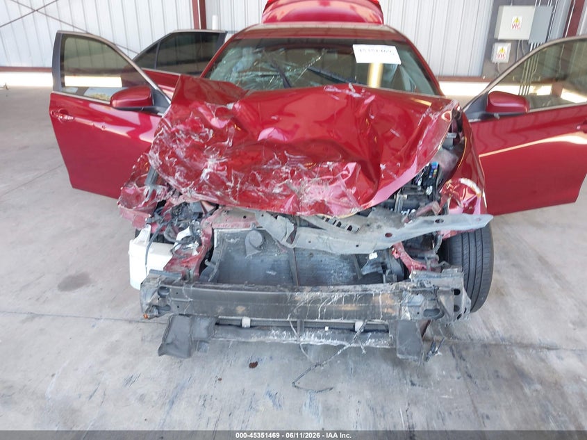 2015 TOYOTA CAMRY auction photo 6