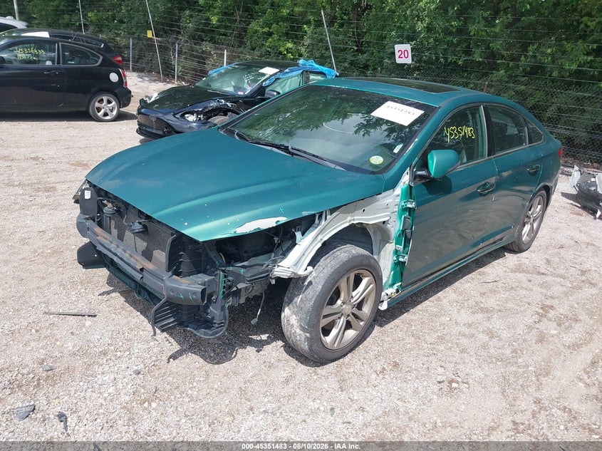 2018 HYUNDAI SONATA auction photo 2