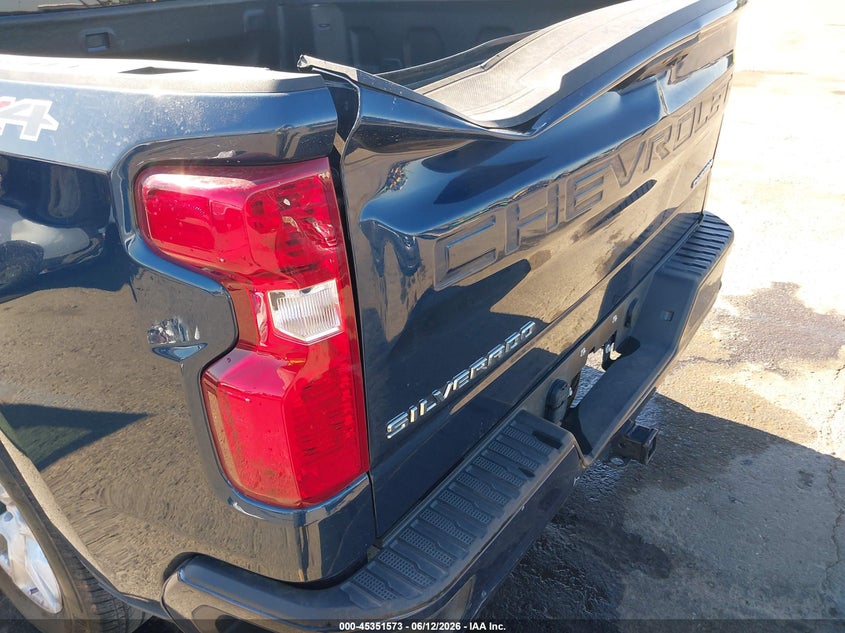 VIN 3GCPDBEK2NG538971 2022 CHEVROLET SILVERADO 1500 4WD  SHORT BED CUSTOM