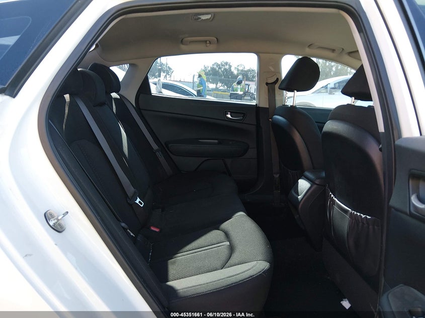 2017 KIA OPTIMA SEDAN 2.4L I-4 DI, DOHC, VVT, 185HP
