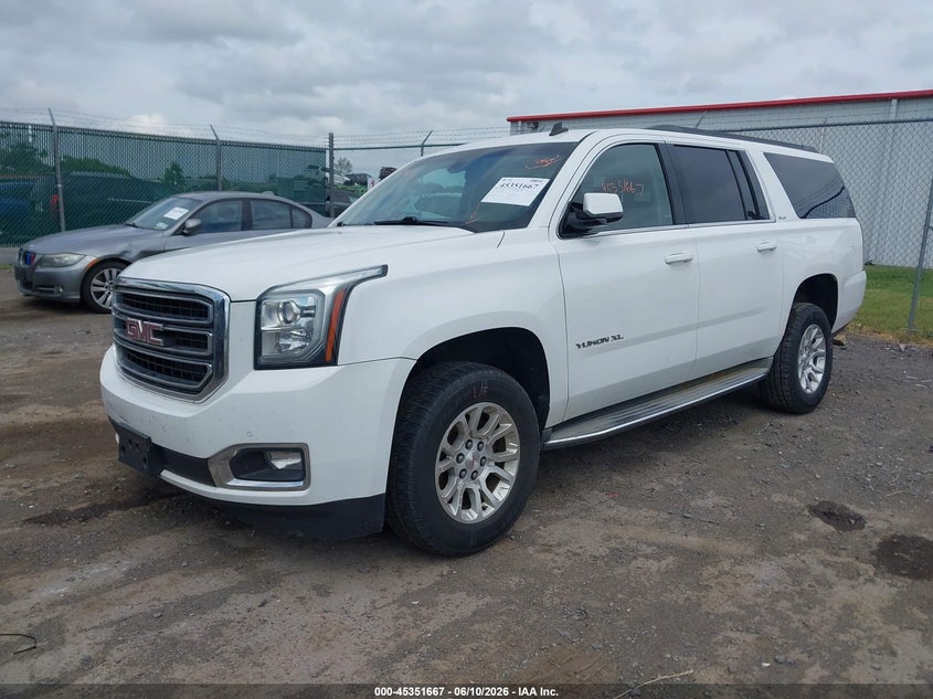 GMC YUKON XL 1500 - zdjęcie 2