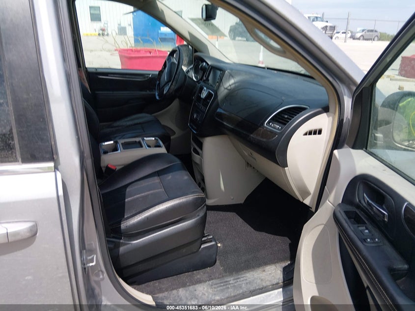2014 CHRYSLER TOWN & COUNTRY