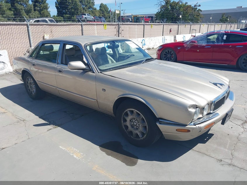 1999 Jaguar Xj8