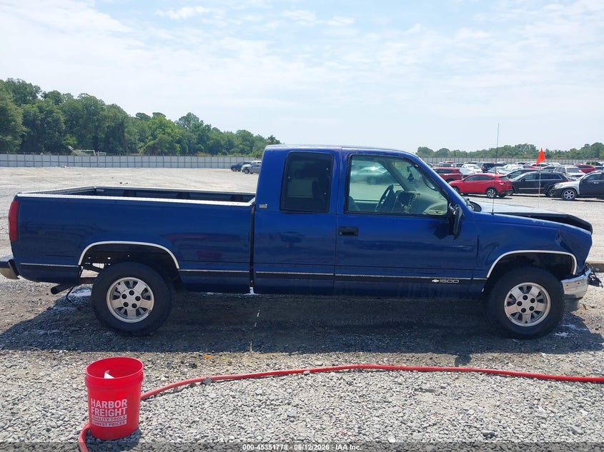 1995 Chevrolet Gmt-400 C1500 VIN: 2GCEC19K4S1139739 Lot: 45351778