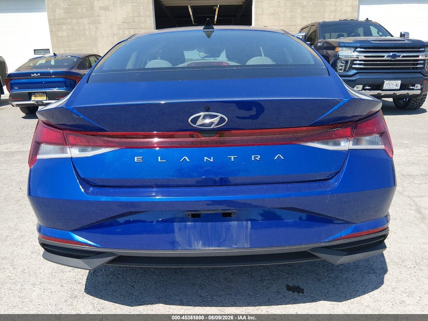 2021 HYUNDAI ELANTRA SE — Фото 17