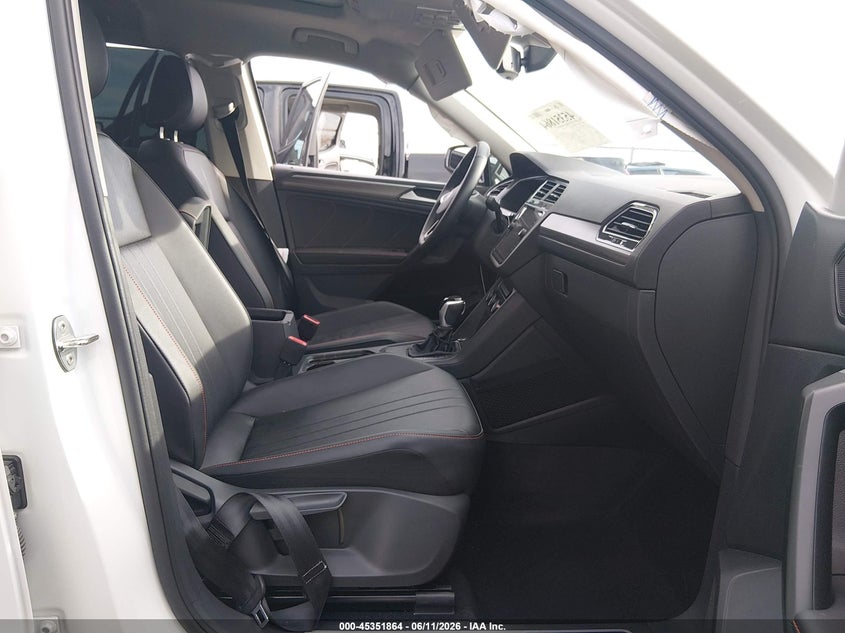 2024 VOLKSWAGEN TIGUAN auction photo 5