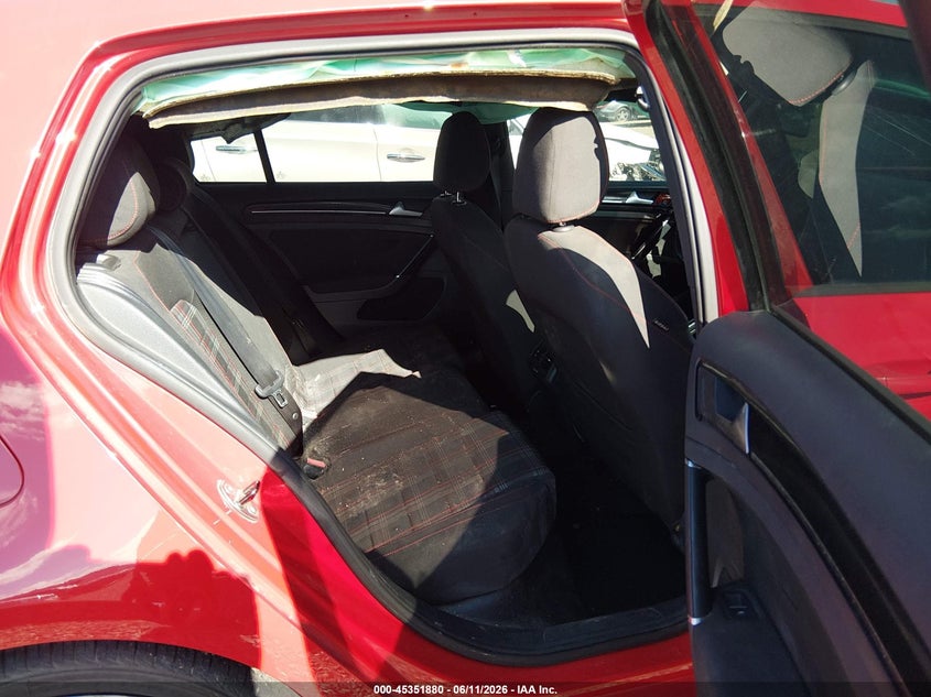 2015 Volkswagen Golf Gti 2.0T S 4-Door VIN: 3VW4T7AU2FM039825 Lot: 45351880