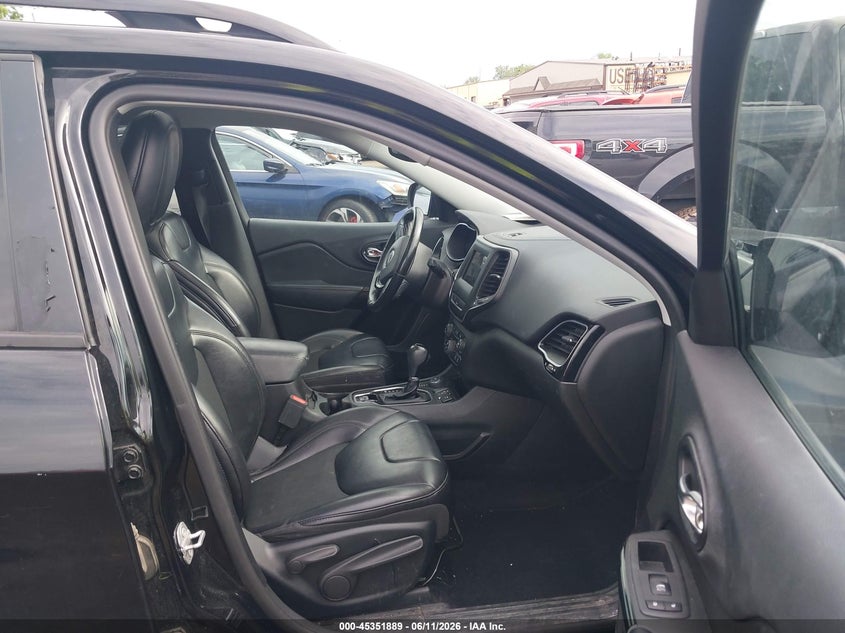 2019 JEEP CHEROKEE auction photo 5