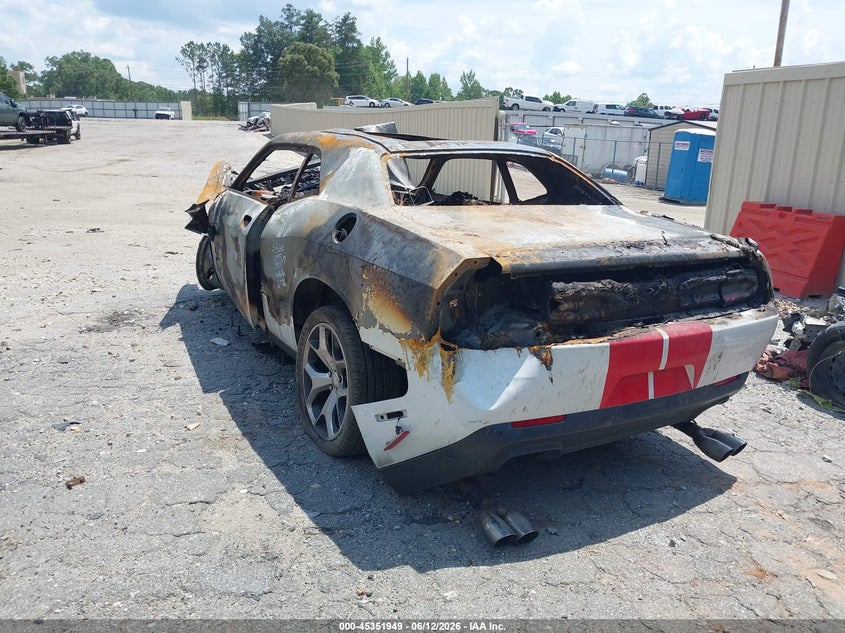 Vin: 2c3cdzbt0fh708772, lot: 45849896, dodge challenger r/t plus 20153