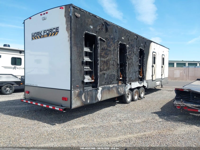 2025 RECREATION BY DESIGN RESTROOM TRAILER auction photo 4