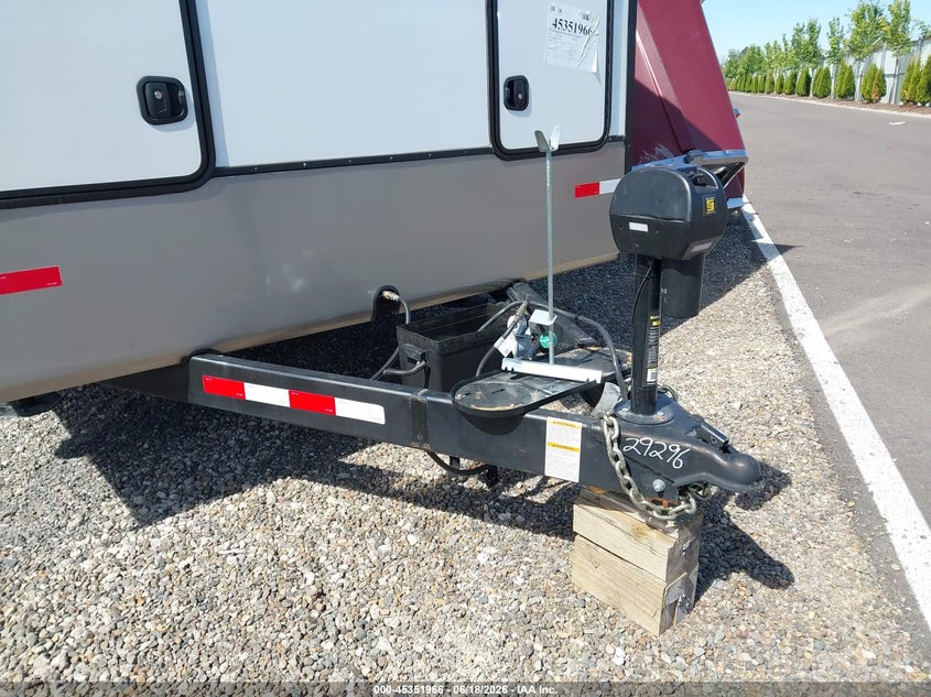 2025 RECREATION BY DESIGN RESTROOM TRAILER auction photo 7