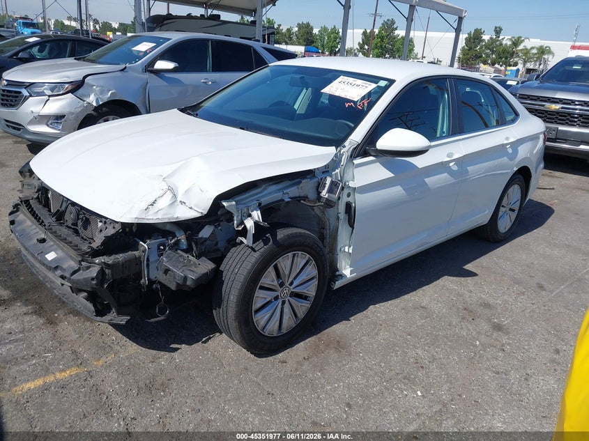 2019 VOLKSWAGEN JETTA auction photo 2