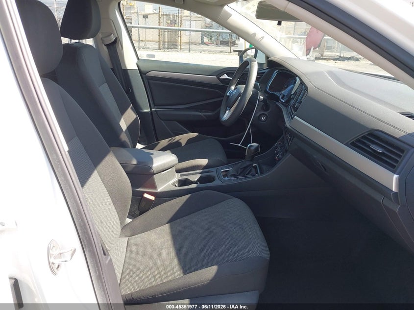 2019 VOLKSWAGEN JETTA auction photo 5