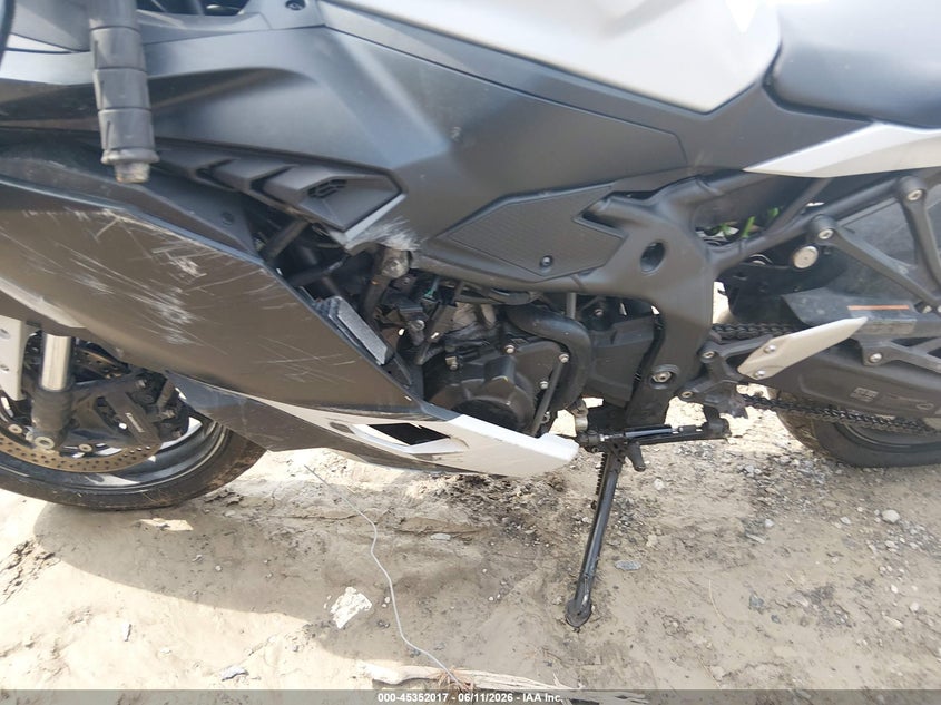 2025 Kawasaki Zx400 S VIN: ML5ZXCS14SDA43002 Lot: 45352017