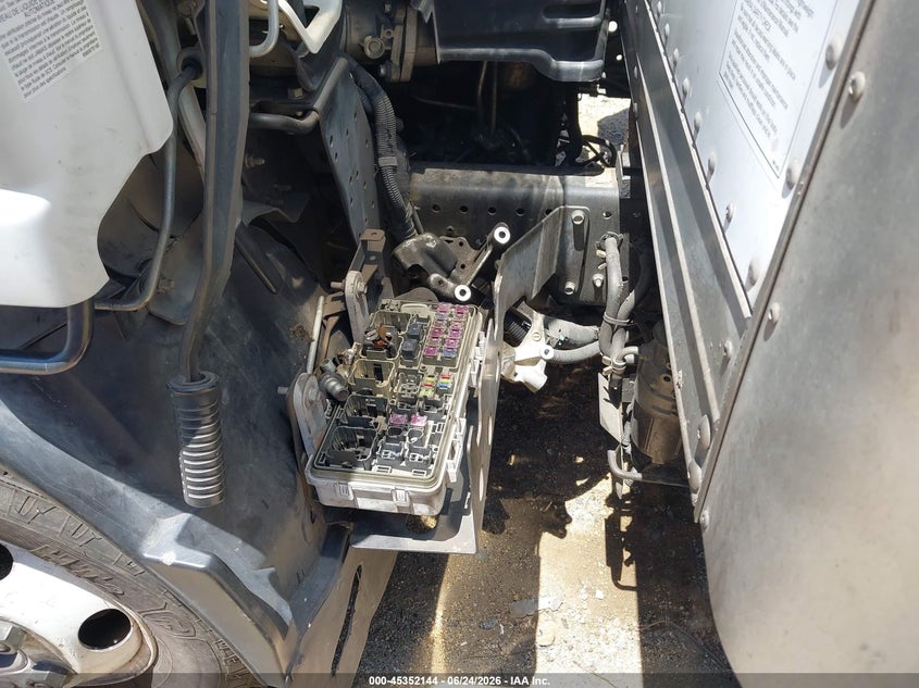 2013 Isuzu Npr Hd Dsl Reg VIN: JALC4W167D7002850 Lot: 45352144