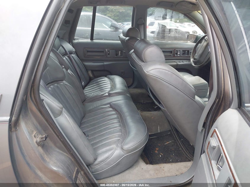 1992 Buick Roadmaster VIN: 1G4BN5379NR416966 Lot: 45352307